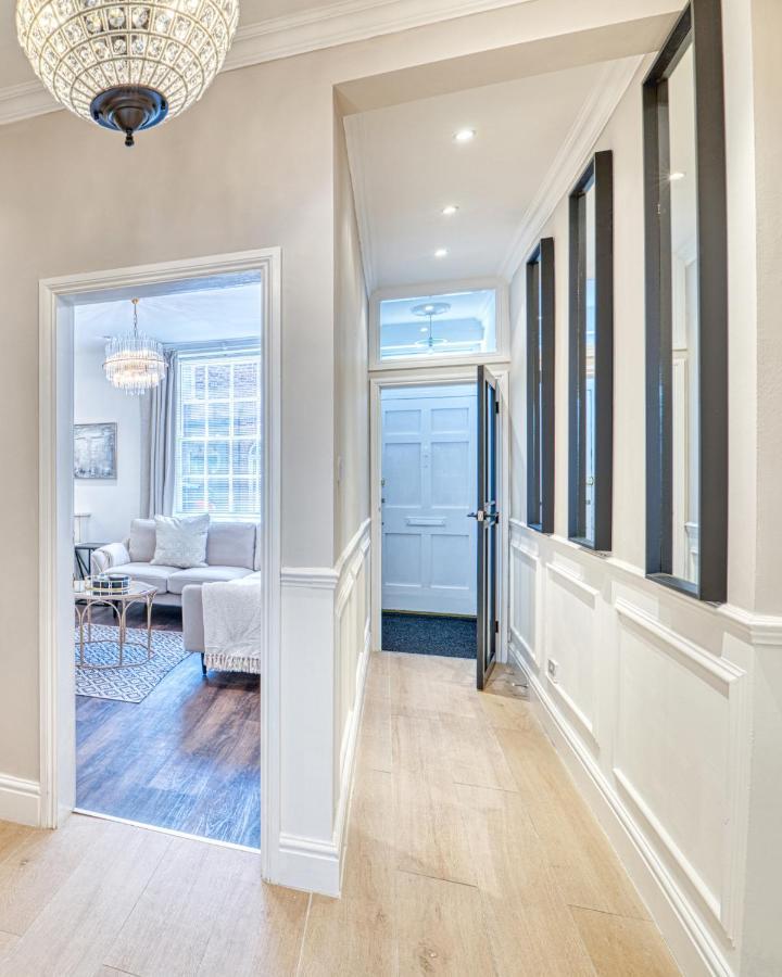 Villa Luxury Georgian Townhouse With Cinema And Parking Chester Exterior foto